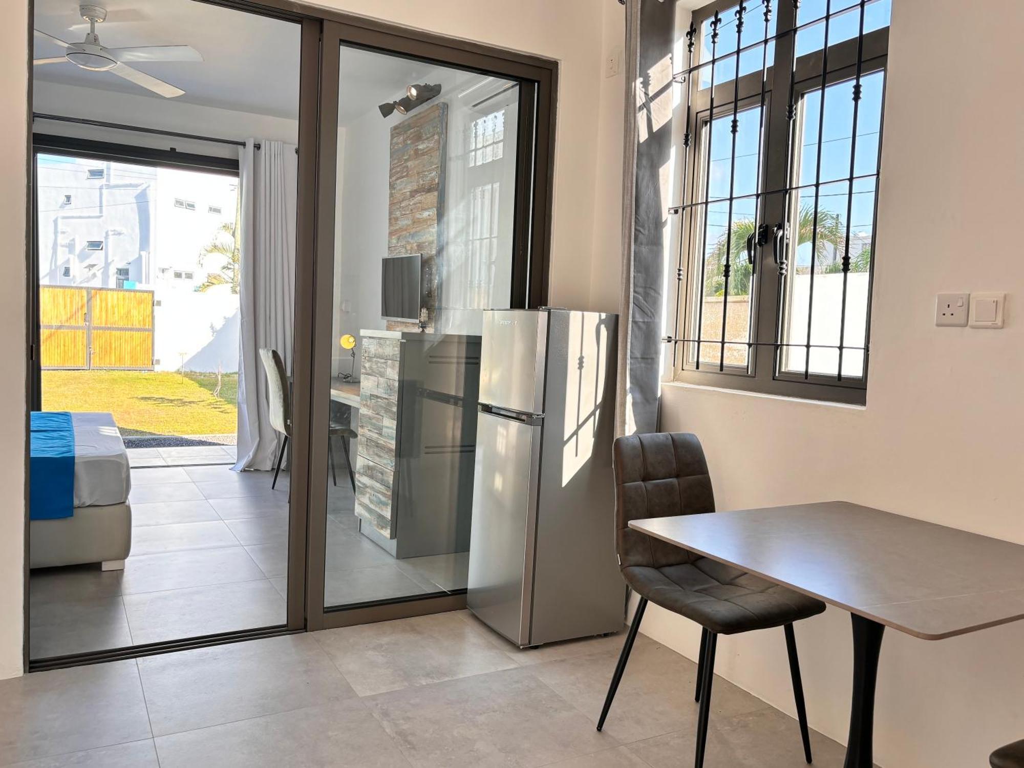 Maison Mont Choisy - One Or Two Bedrooms Apartment Trou aux Biches Exterior foto